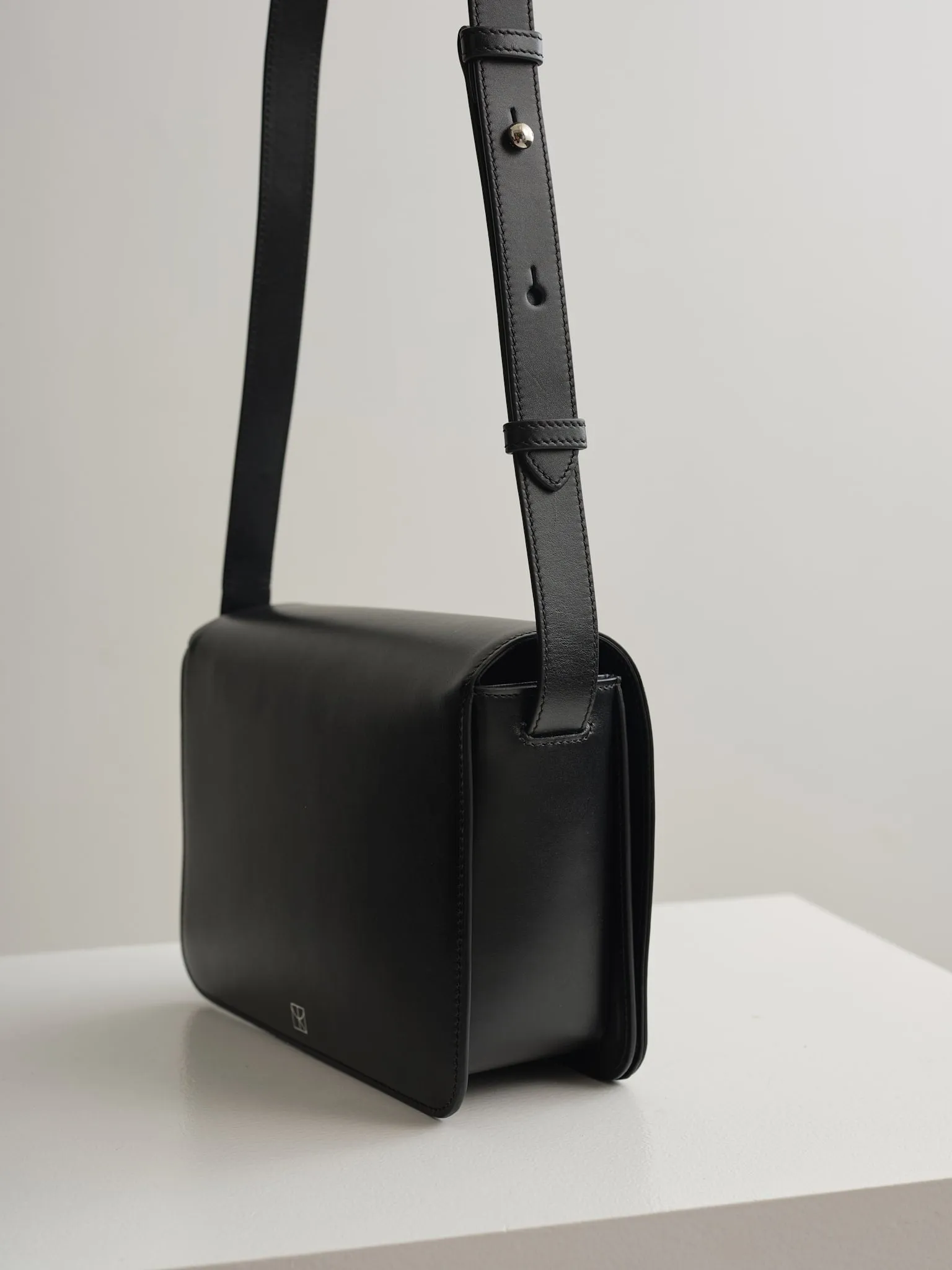 ANNIKA BAG - BLACK VITELLO