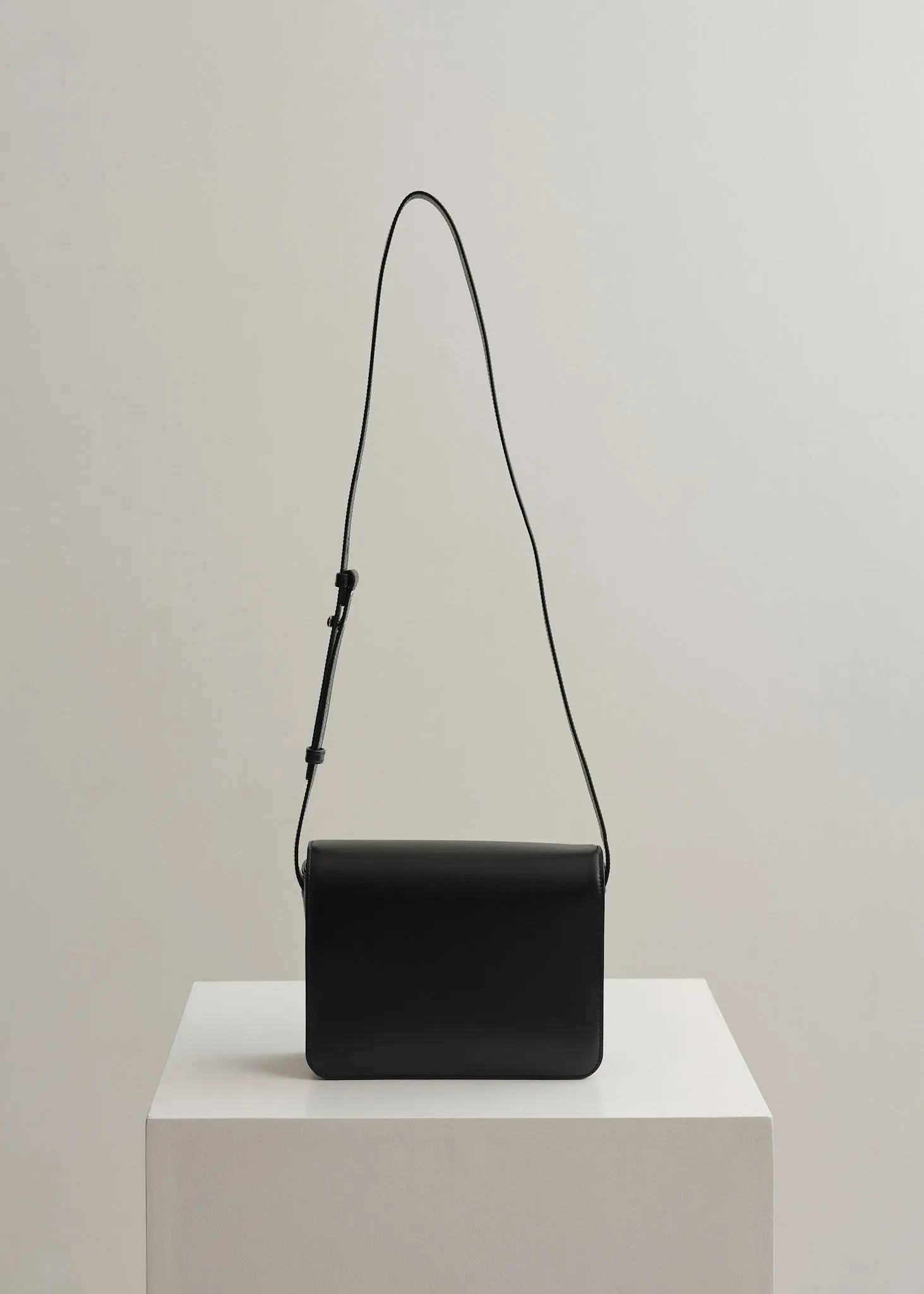 ANNIKA BAG - BLACK VITELLO