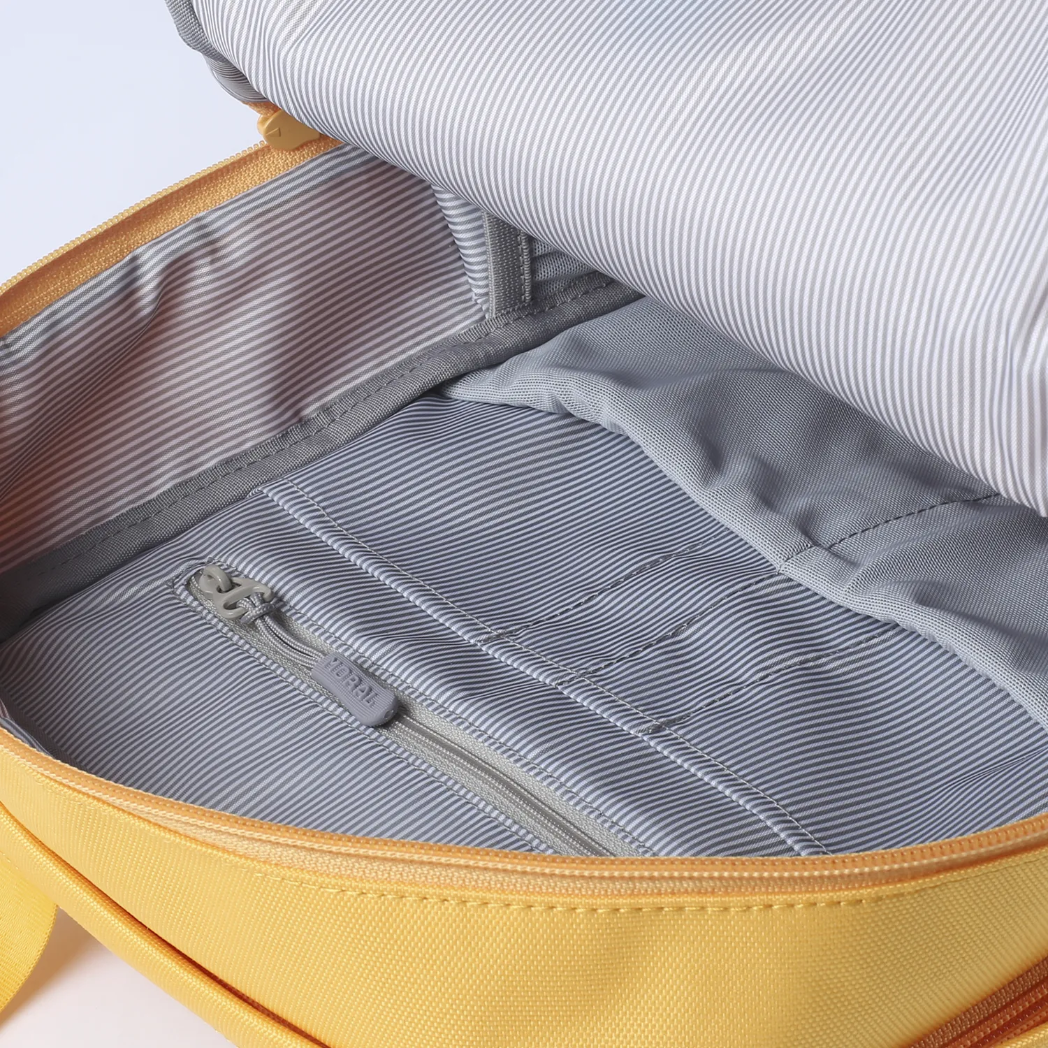 Budd Gizza 13 Laptop Backpack - KaBloom