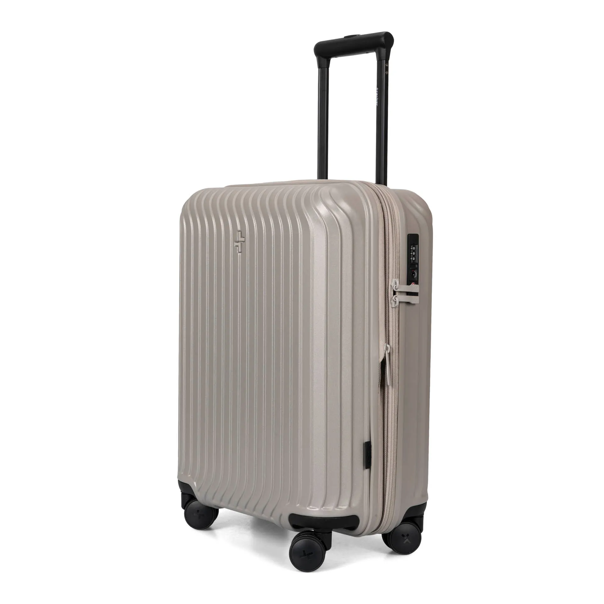 Dune Hardside 21.5in Carry-On Luggage