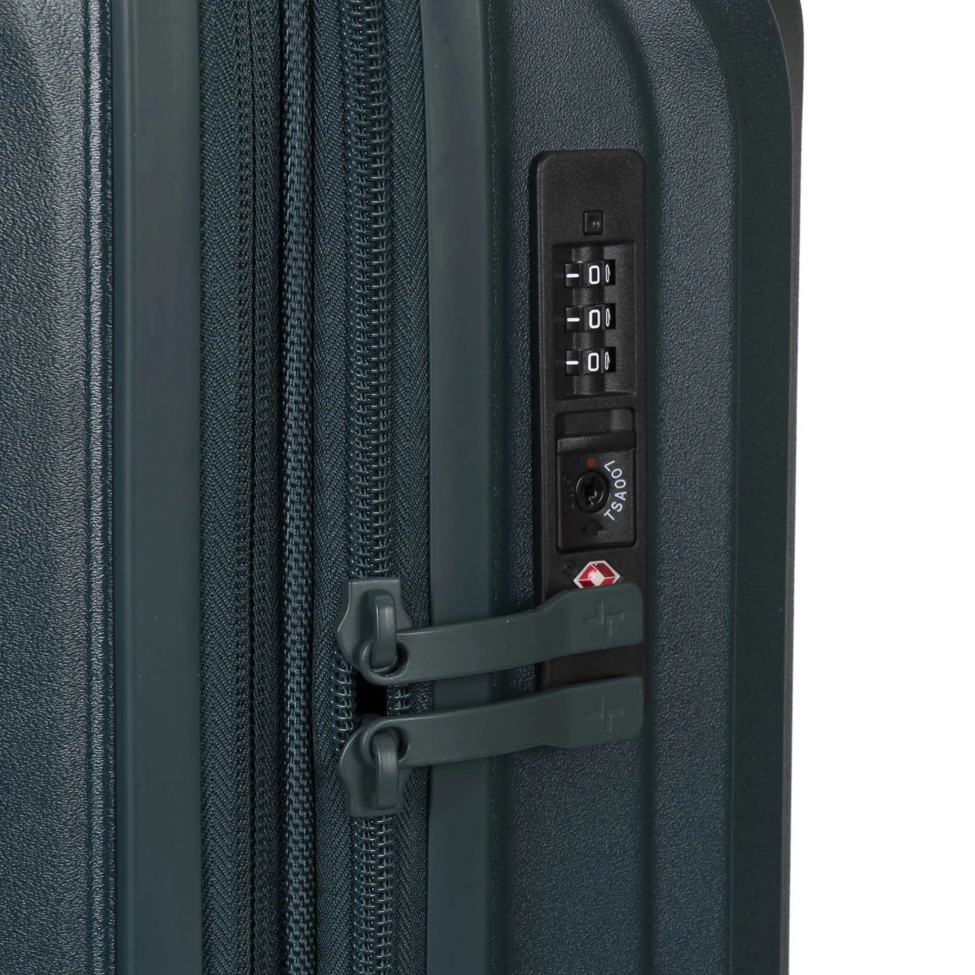 Dune Hardside 21.5in Carry-On Luggage