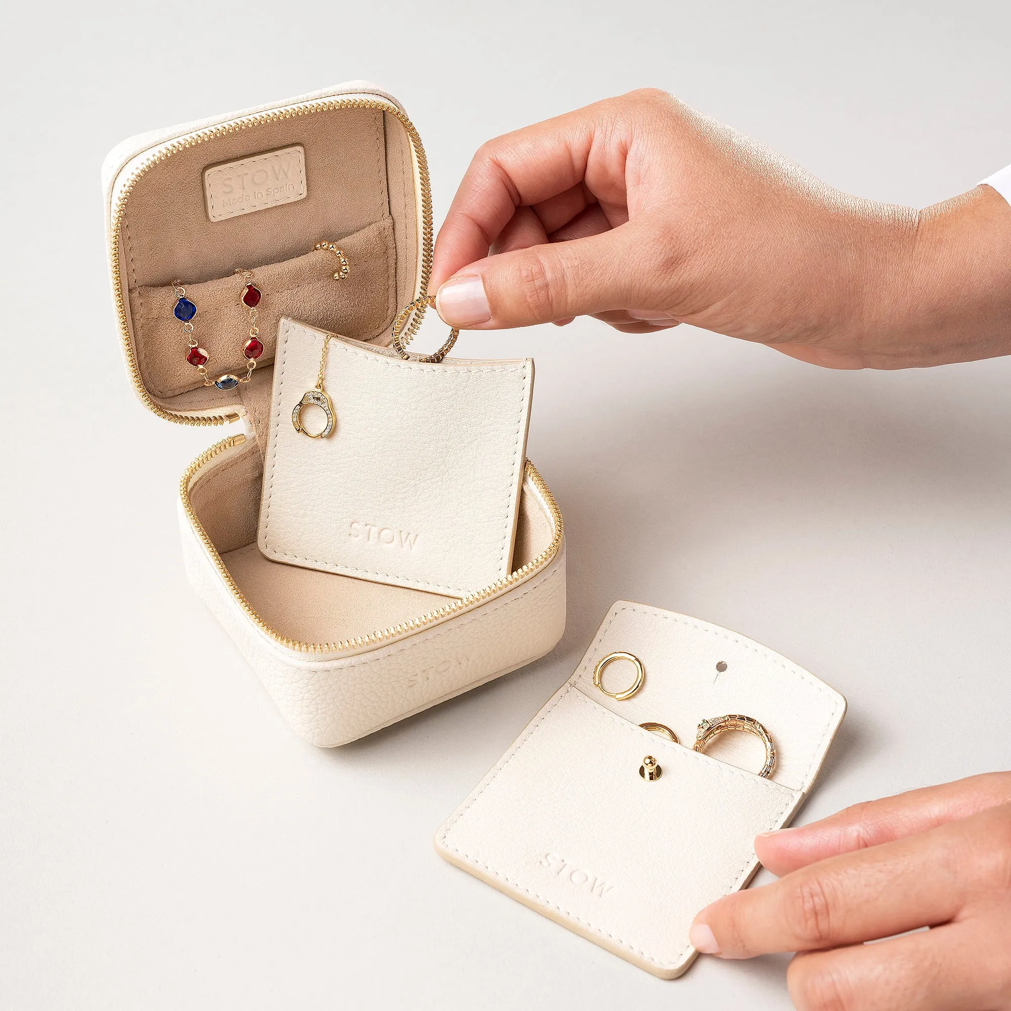 Hester Essentials Case