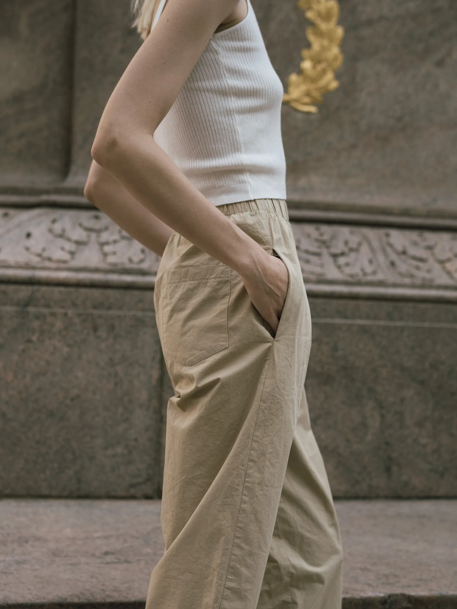 High-waisted Khaki Trousers (Final Sale)