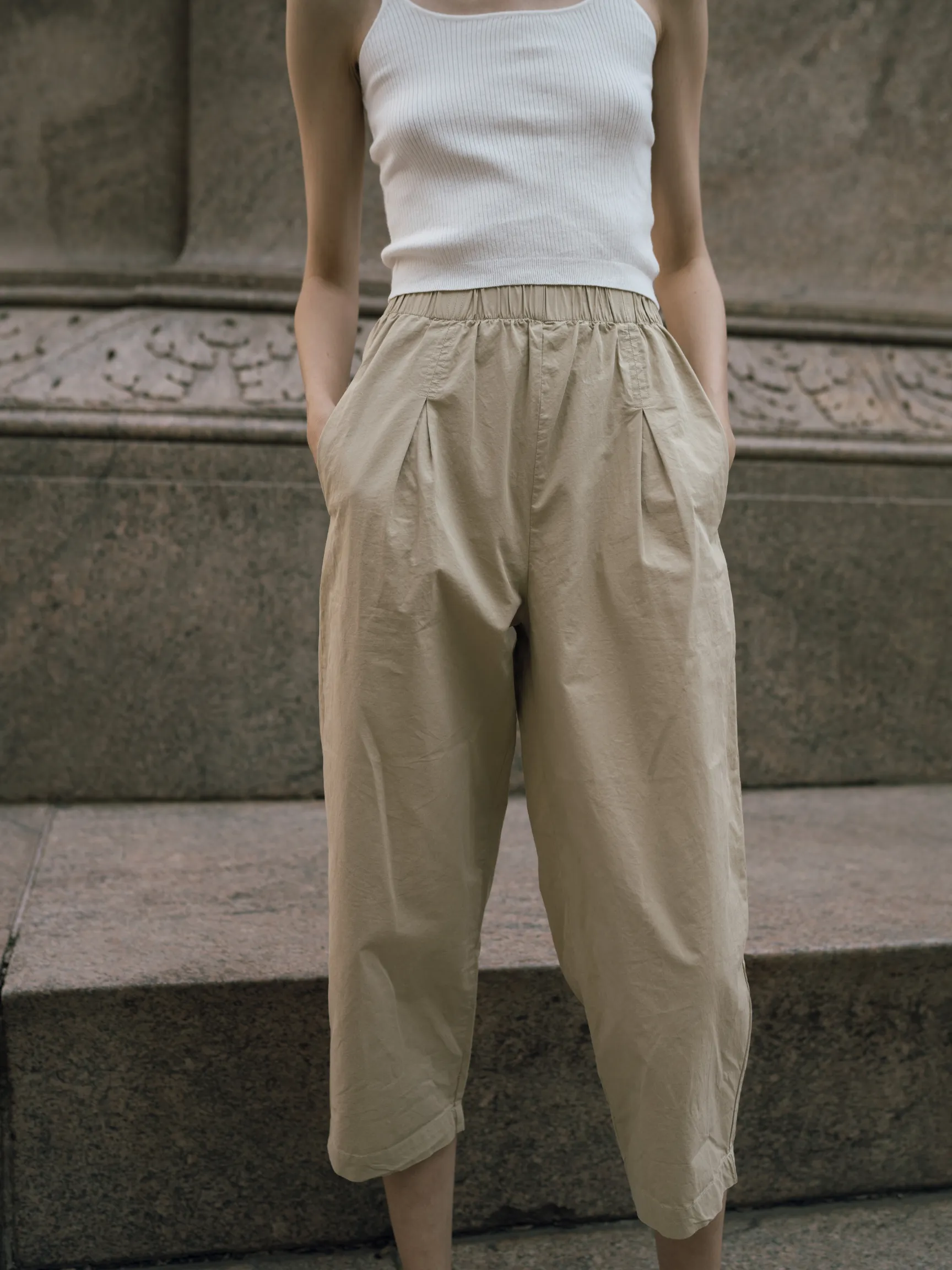 High-waisted Khaki Trousers (Final Sale)