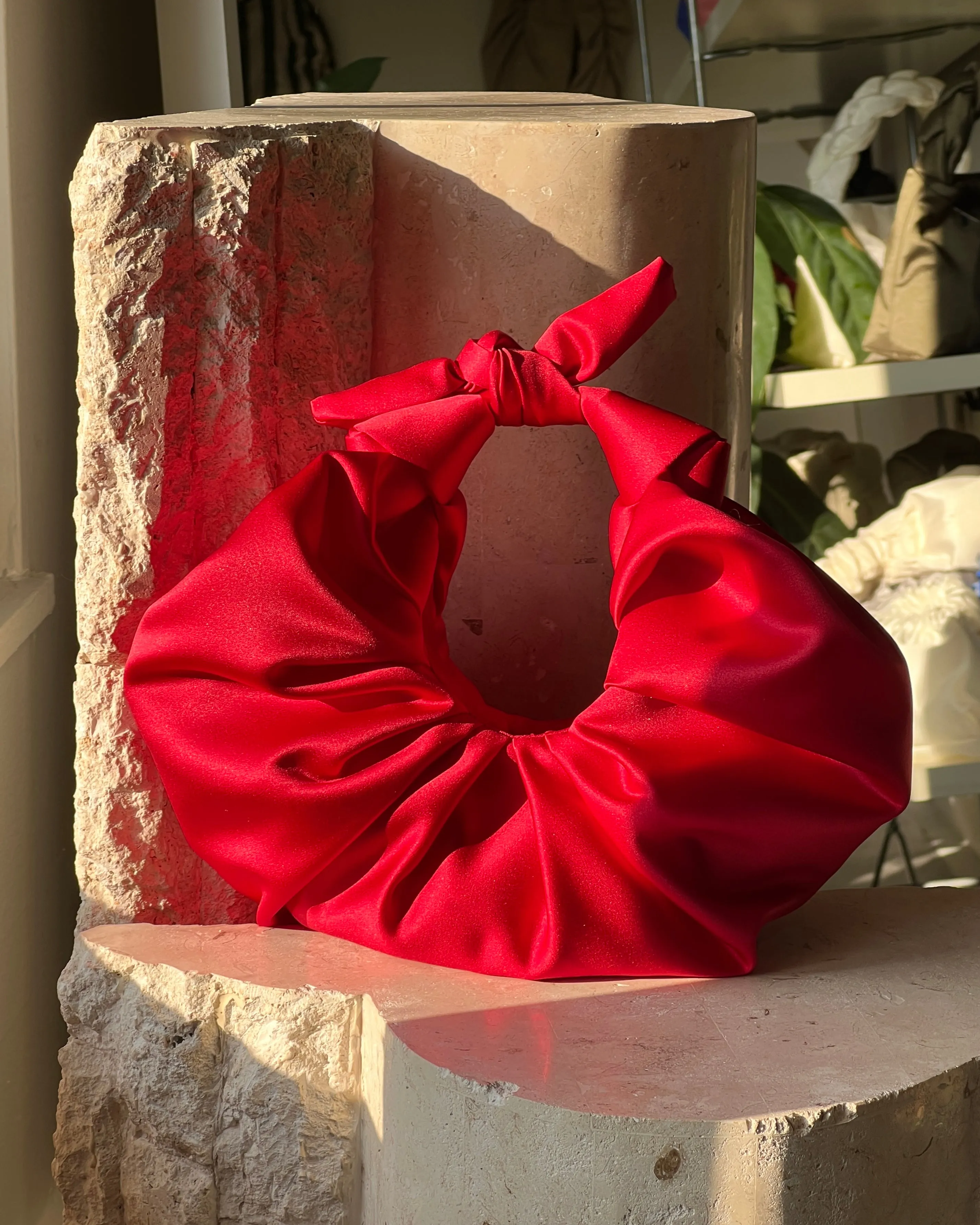 Kiku Croissant Bag