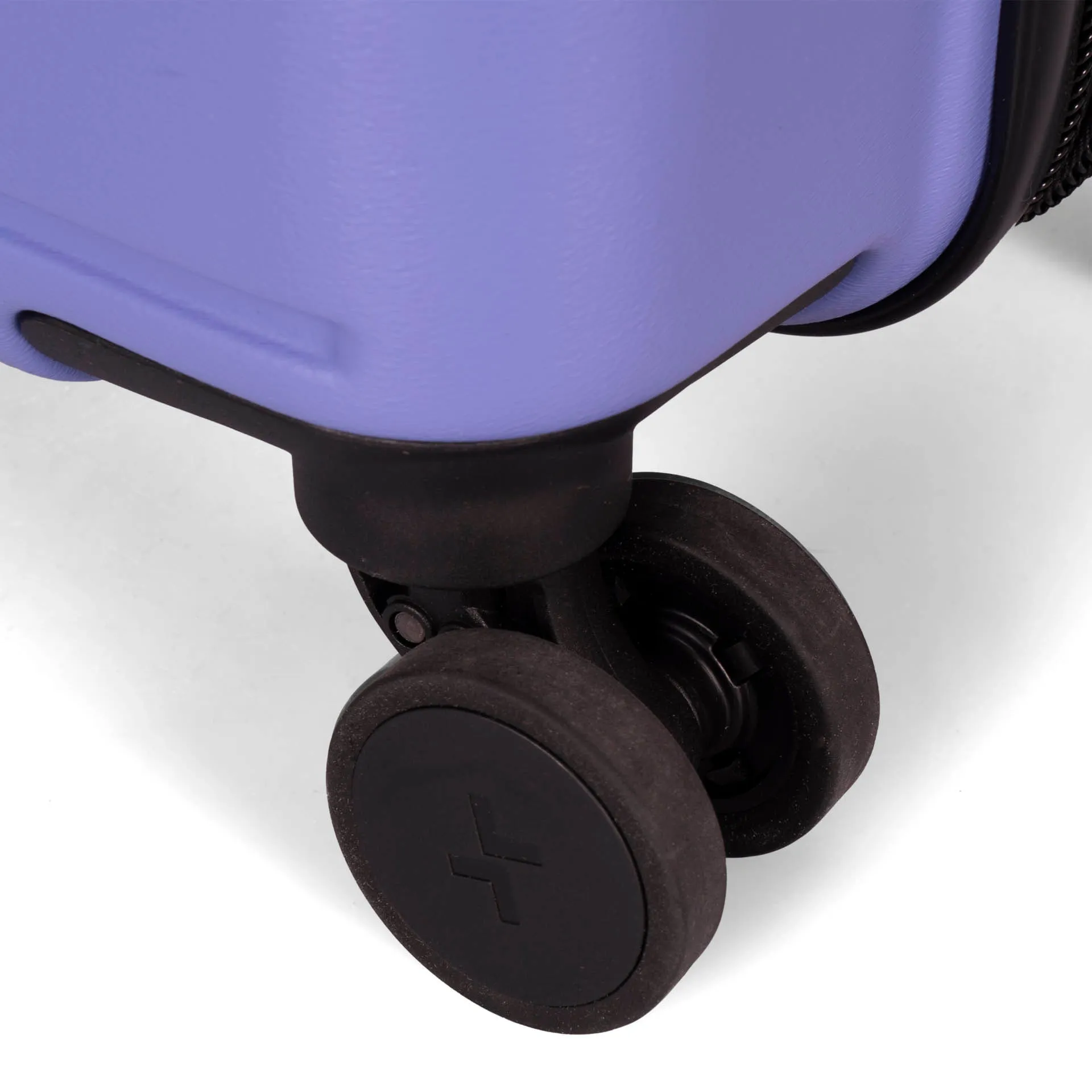 Legend Hardside 20 Carry-On Luggage