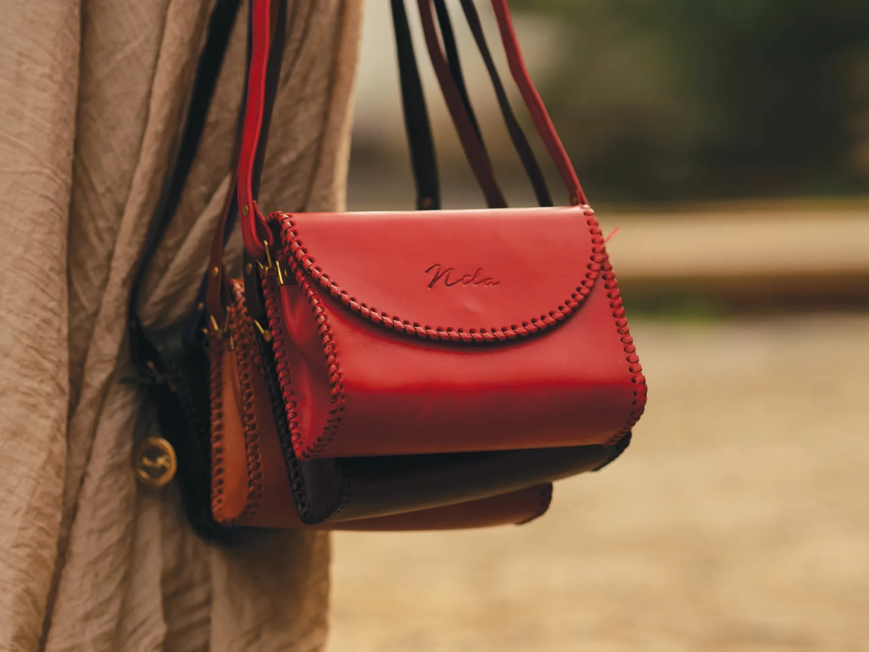 Nila Classic Sculpted Bag