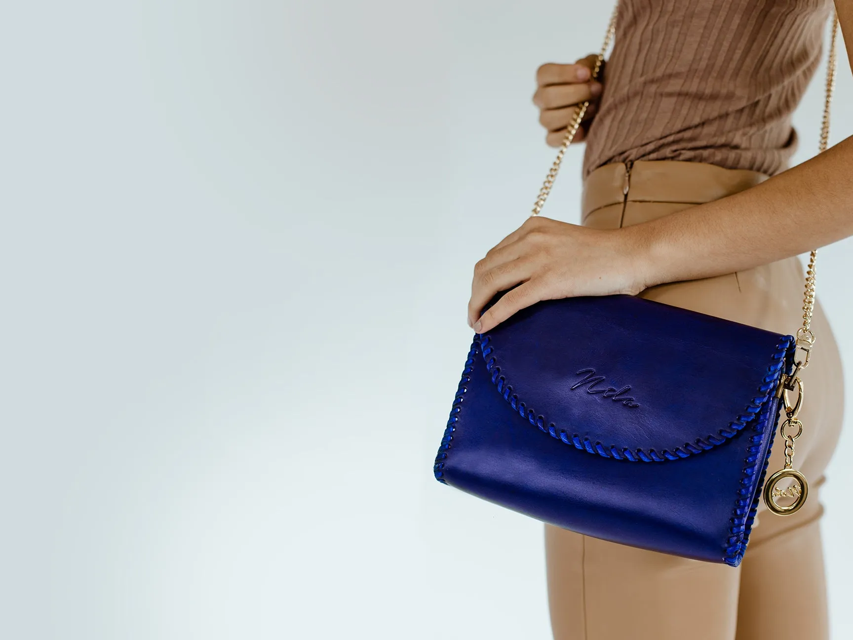 Nila Classic Sculpted Bag