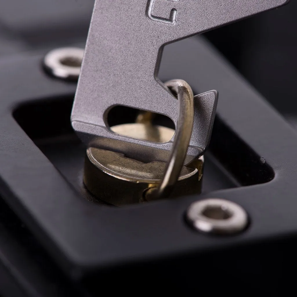 P01 Pioneer Travel Wallet