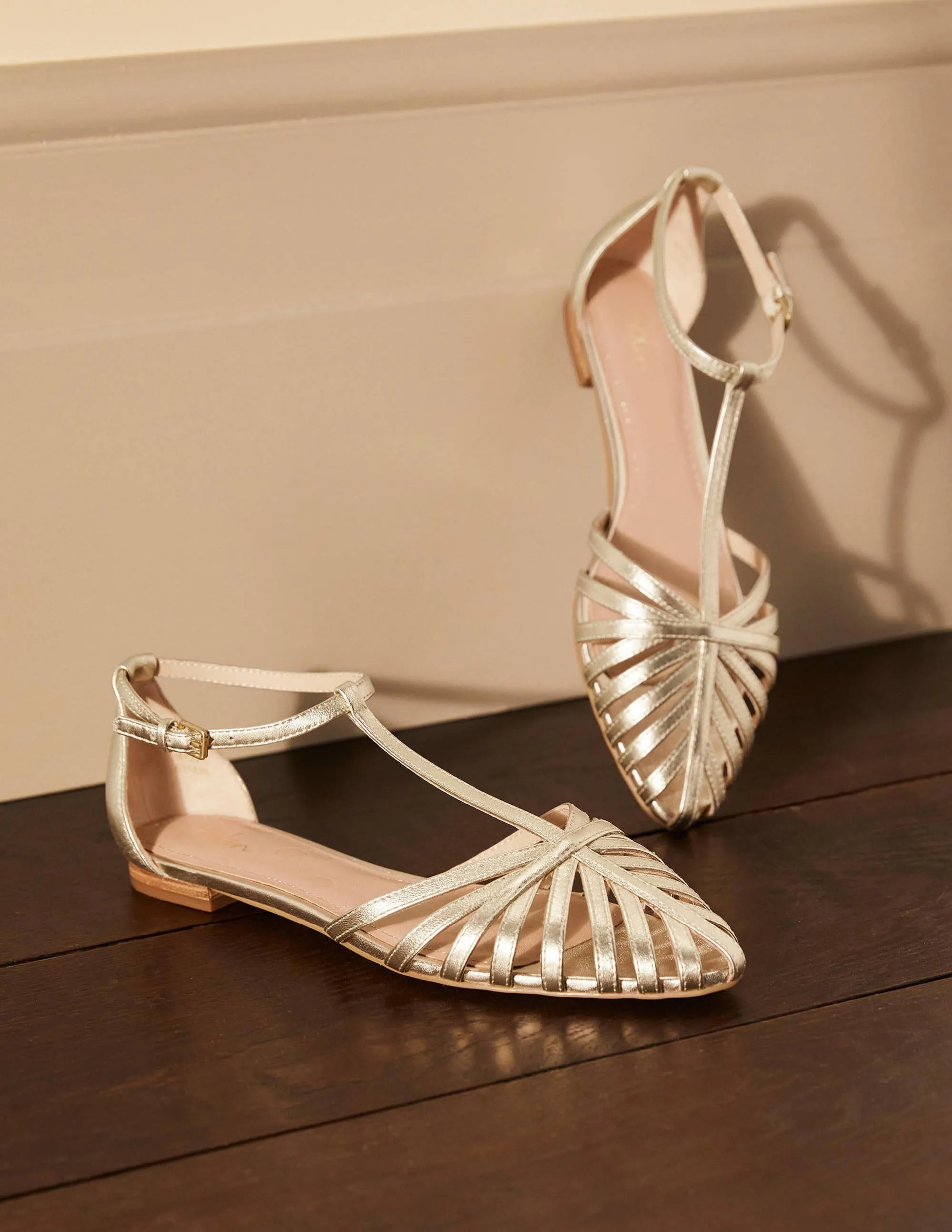 Tess Cage Flat Sandals-Pale Gold Metallic