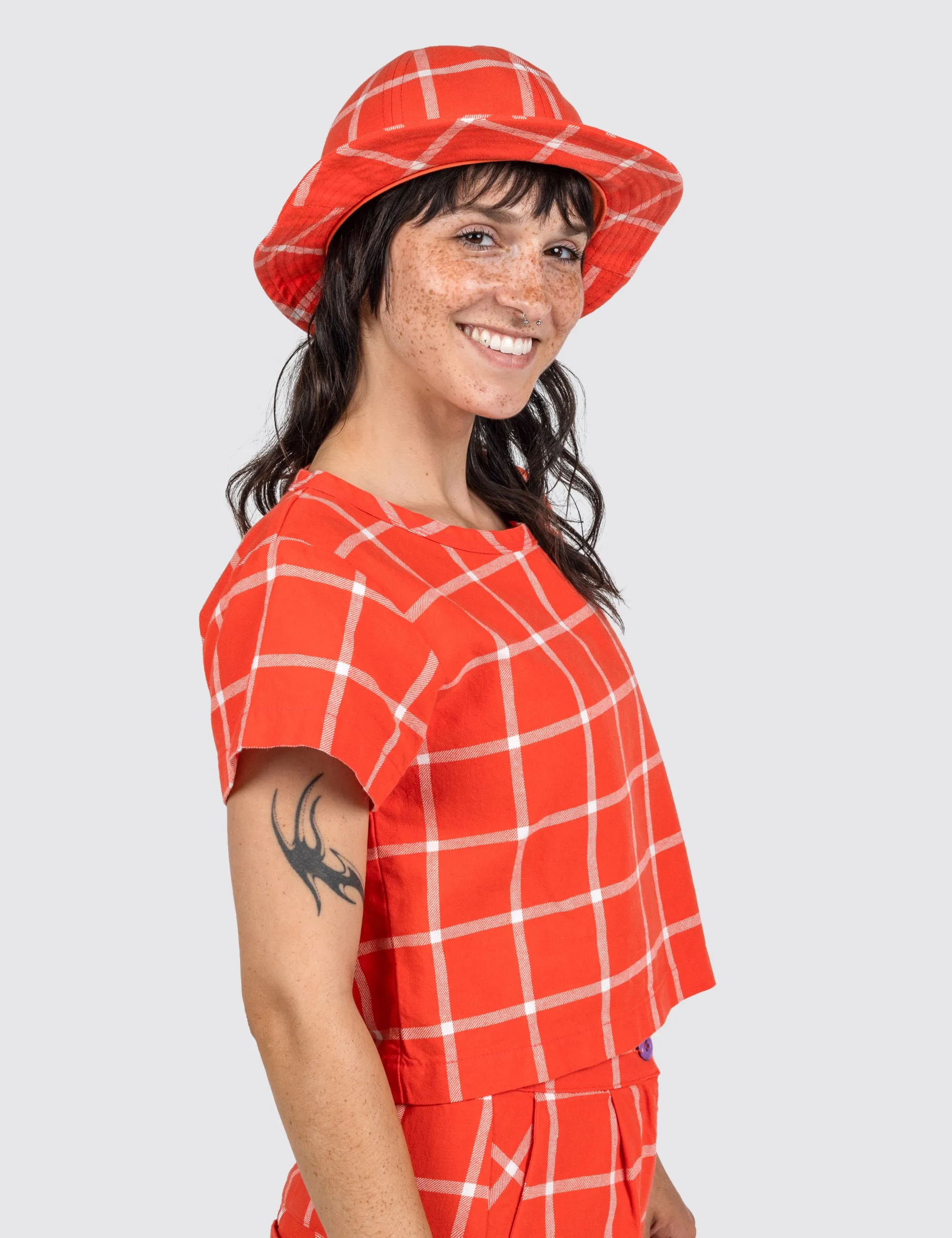 Tomato Grid Bob Hat