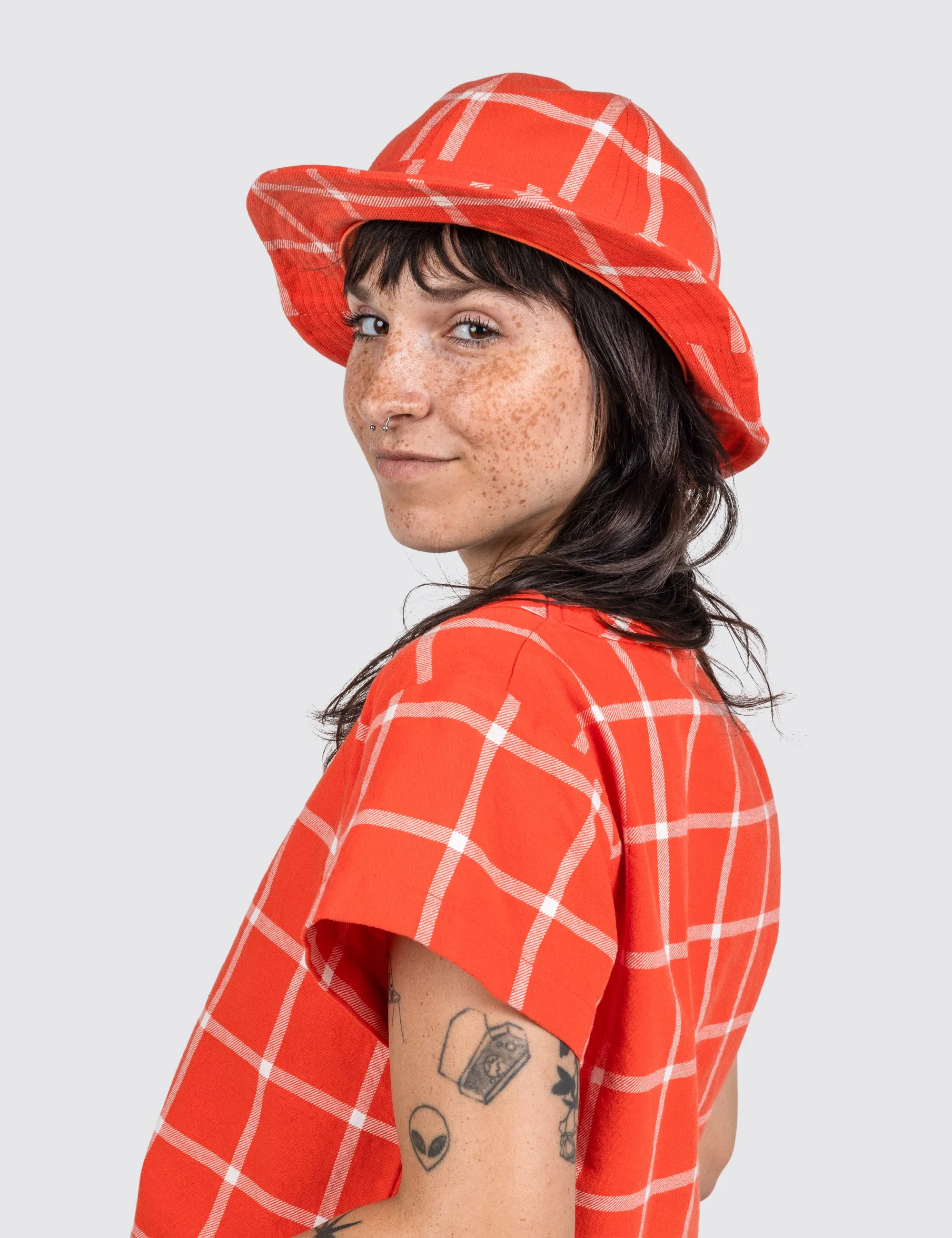 Tomato Grid Bob Hat