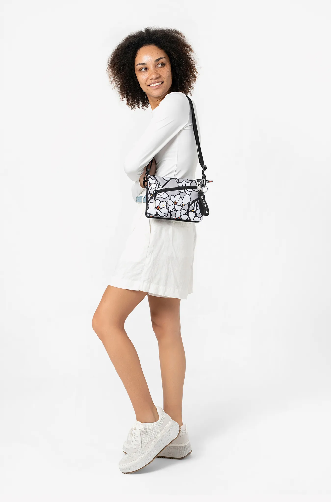 Zoom | Slim RFID Crossbody